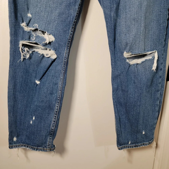 Abercrombie & Fitch Curve Love High Rise Mom Jeans | Distressed Size 29/8R NWOT - Picture 3 of 11